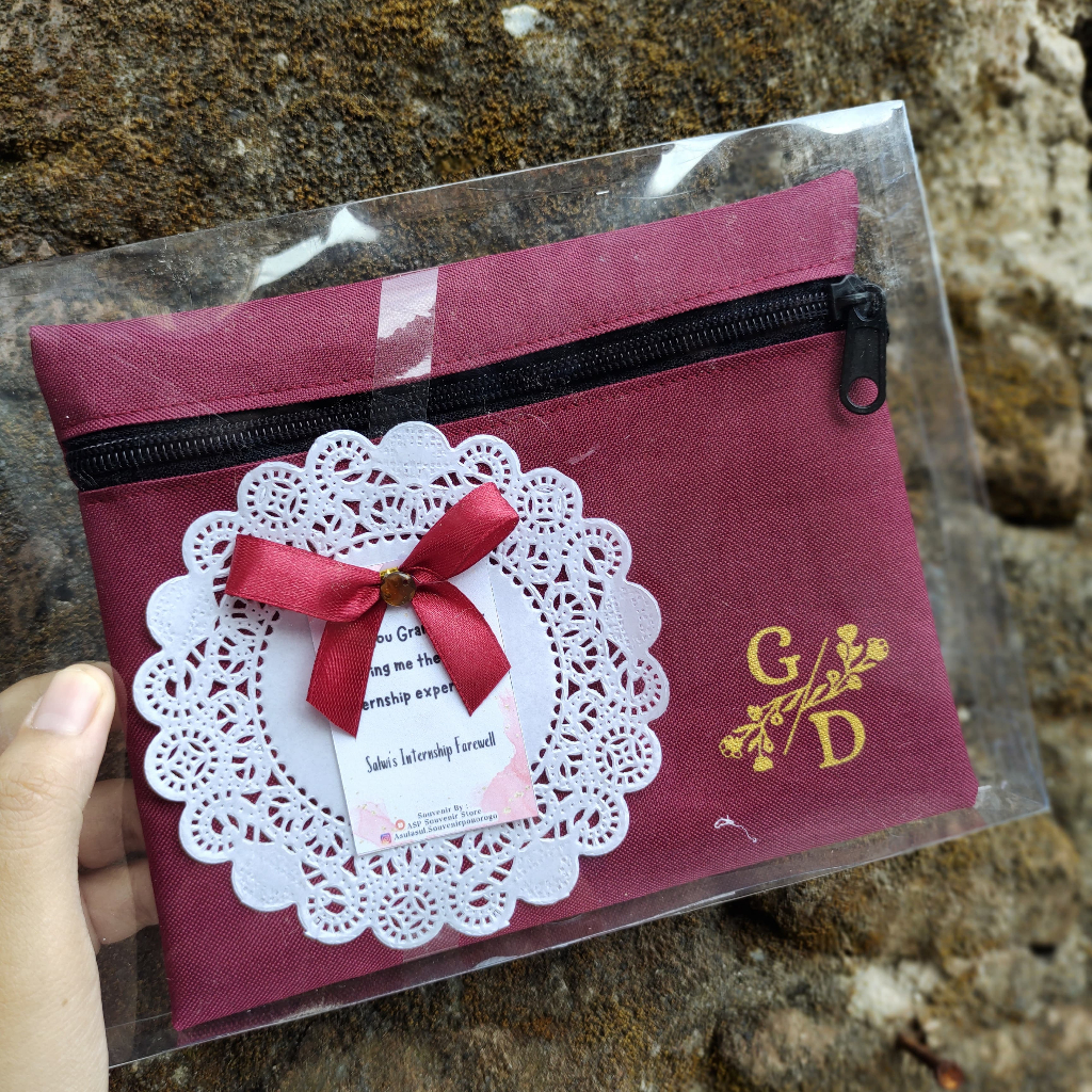 

Pouch Pipih 22x15 Kemas Mika / Souvenir Wedding / Pouch Kanvas Dinier