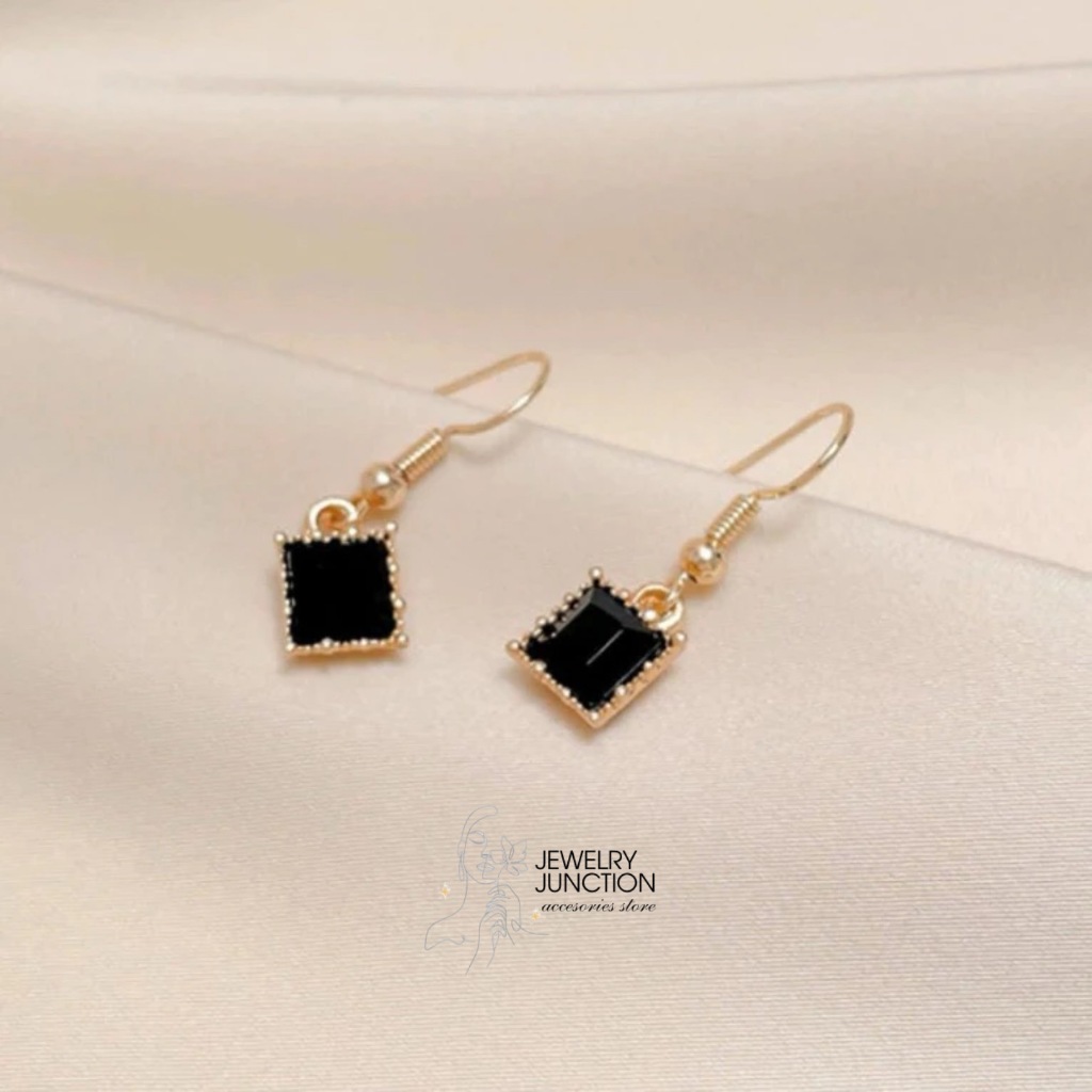 ANTING JUNTAI KOTAK HITAM EMAS/ ANTING PESTA/ ANTING ANTI KARAT/ ANTING MURAH BERKUALITAS