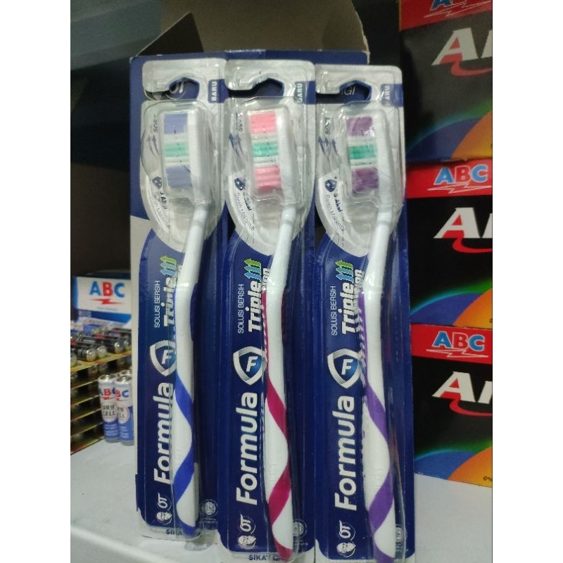 sikat gigi formula triple action 1box