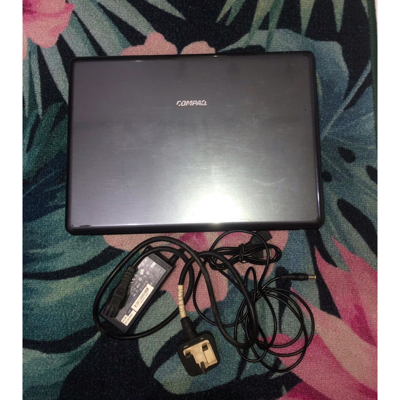 LAPTOP COMPAQ PRESARIO V3000 (SECOND)