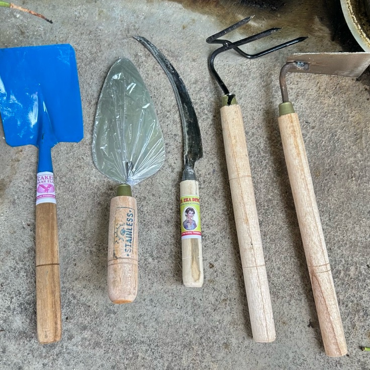 Paket Promo  Paket Set Peralatan Berkebun Cangkul Garuk Mini isi 5 Pcs Sekop Biru Sa bit Gergaji Pad