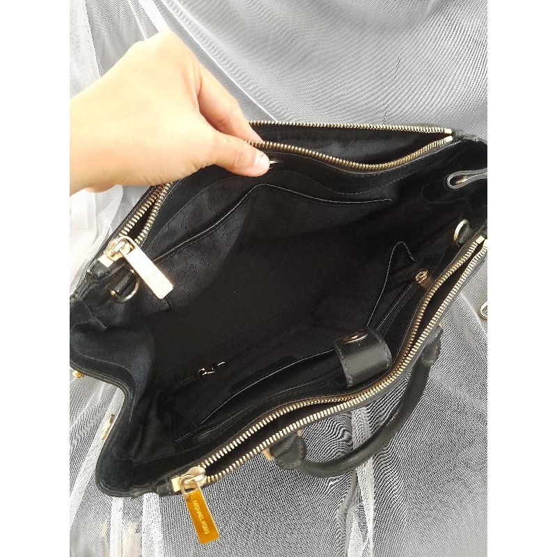 Preloved MK kors bag tote leather authentic Michael kors