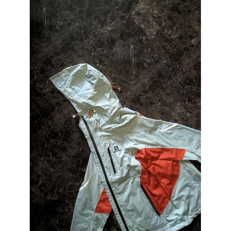 salomon Gorpcore outdoor jacket