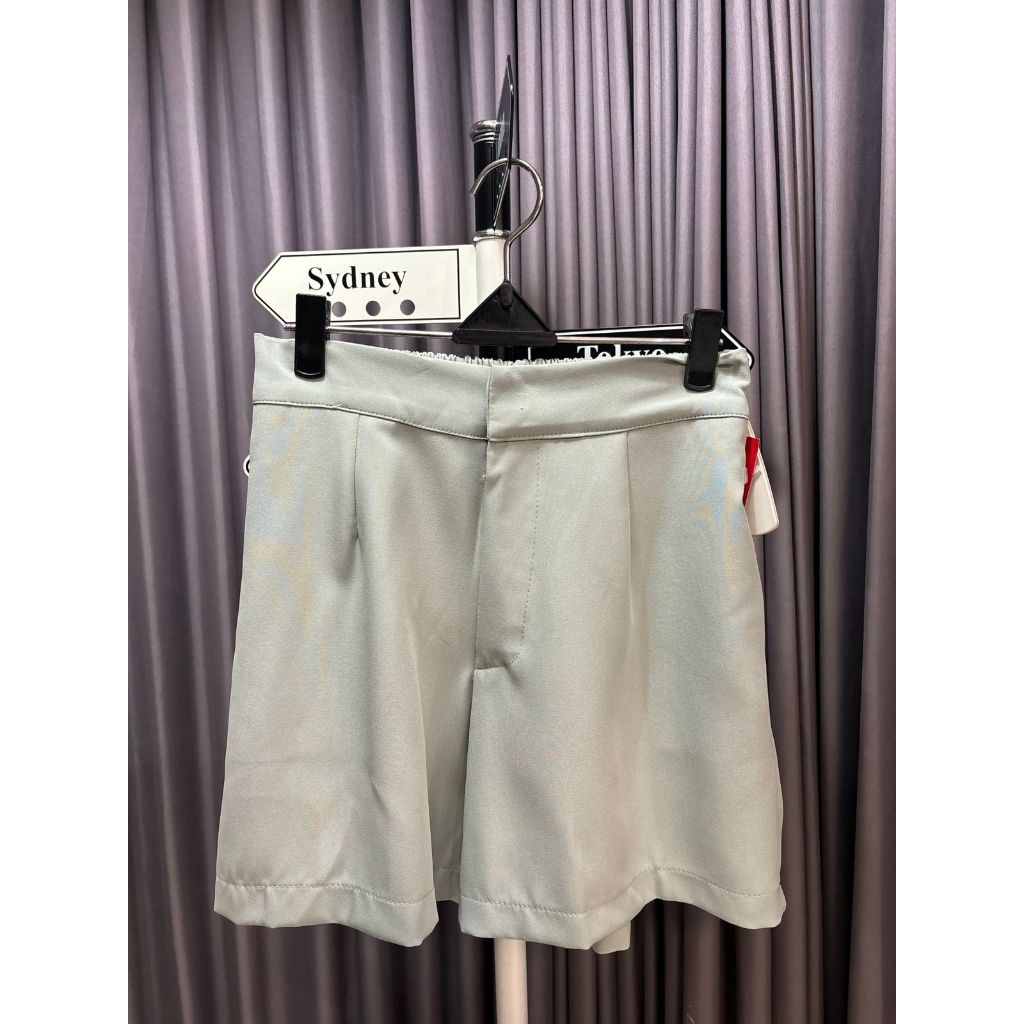 Celana Mahalini Green Sage Cantik