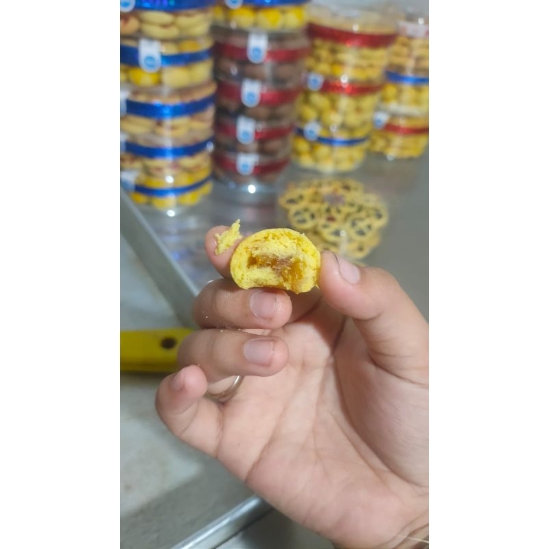 

Kue nastar, castengel, salju