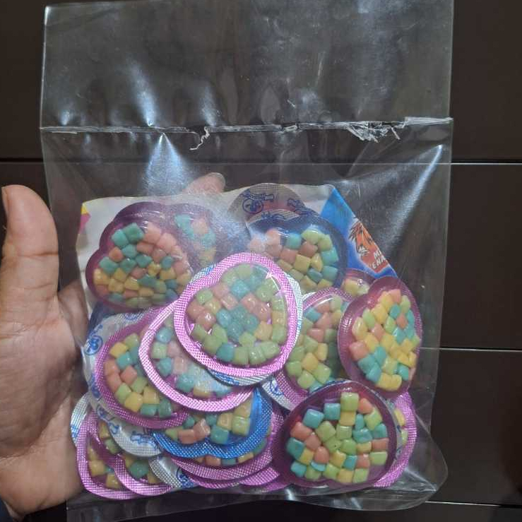 

PERMEN LOVE LITLLE TUTTY ISI 40PC SOFT CANDY