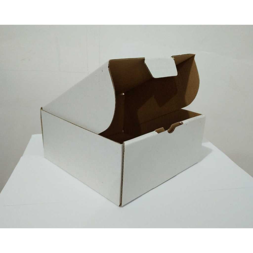 

kardus box kotak karton diecut uk 10x10x6 PUTIH