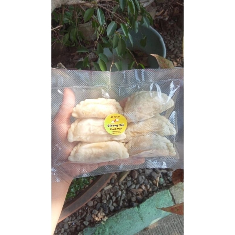 

CIRENG ISI AYAM SUWIR/CIRENG/TERMURAH/CIRENG PEDAS/CIRENG FROZEN FOOD