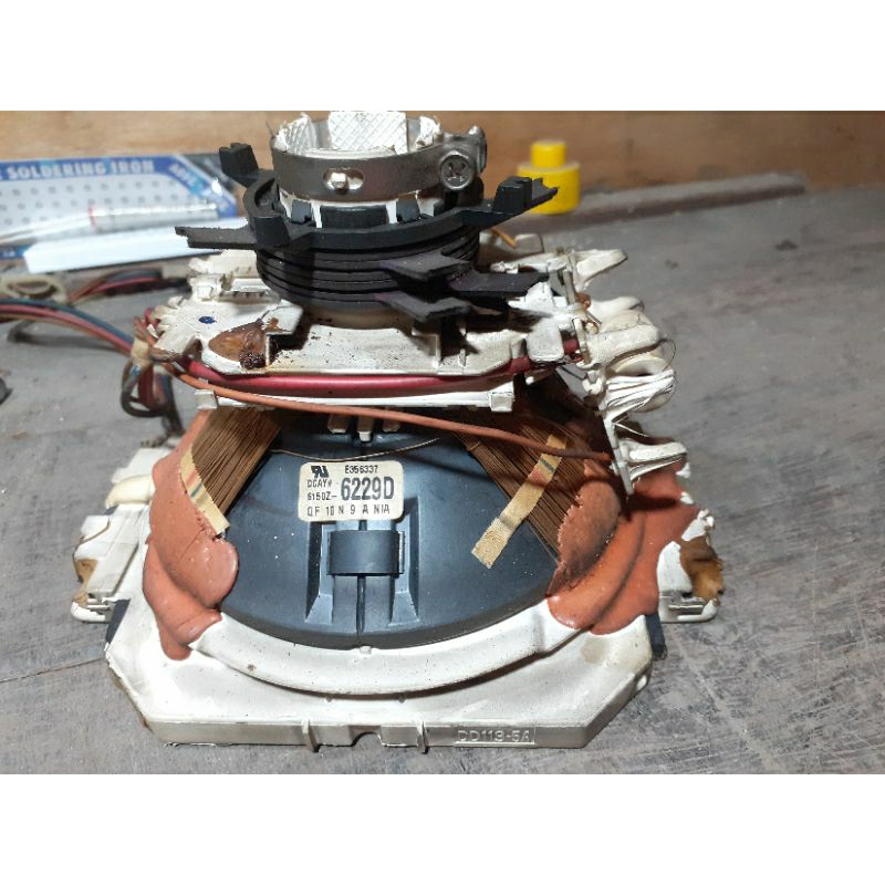 yoke tv tabung polytron 21 inch slim type 6229D