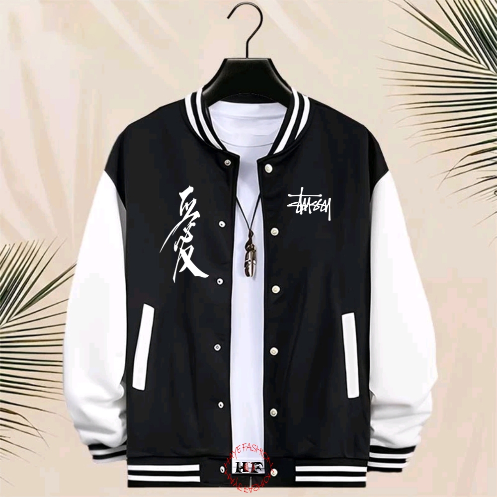Haye Fashion - Unisex Jacket Baseball Kancing Stussy Text Jepang Putih Jacket Resleting Varsity