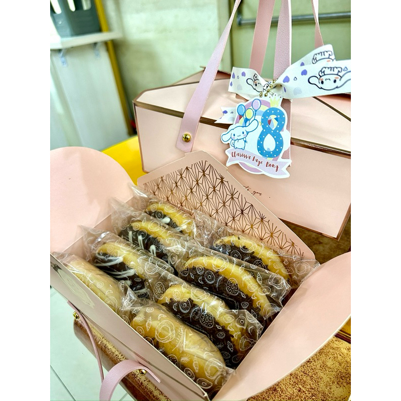 

Donut Coklat / DONUT Meses /Kacang /Vanila Coklat / custom ultah / goodie bag