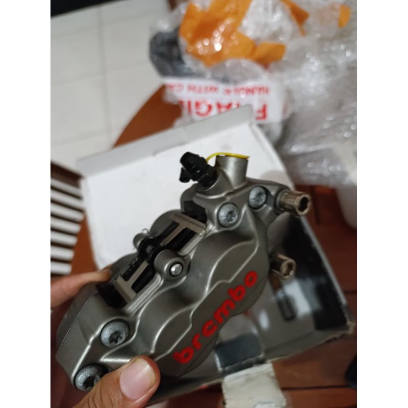 Kaliper Brembo second original 4p dan 2p
