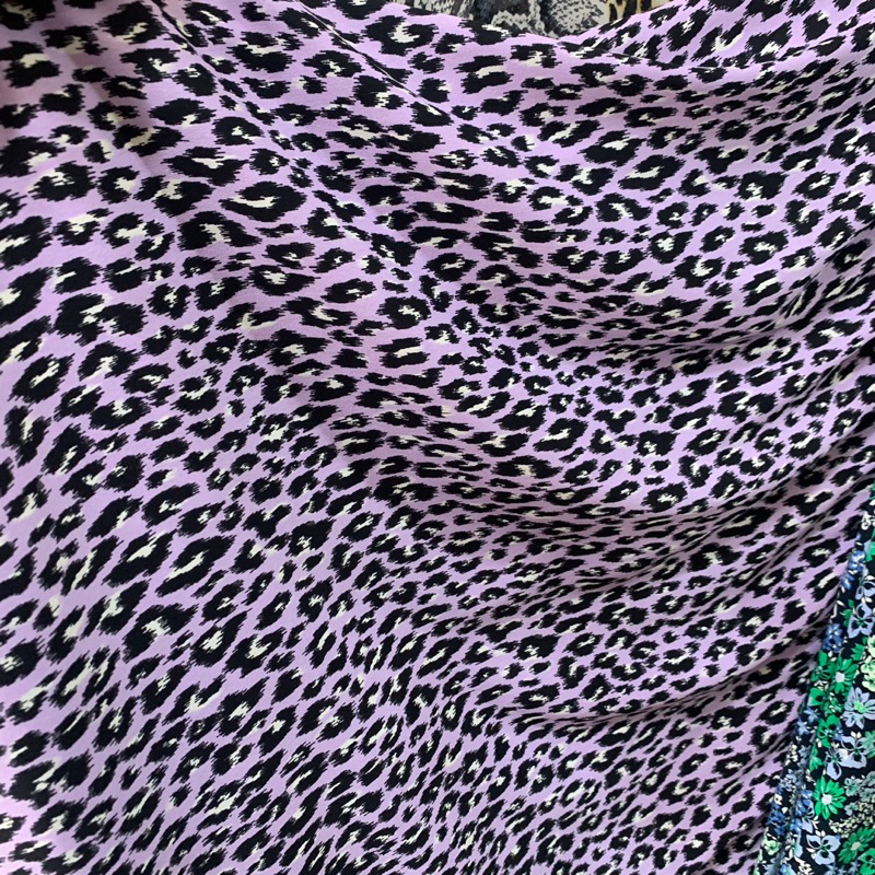 kain wolycrepe motif - kain wolycrepe leopard ungu - kain crepe motif - kain crepe import