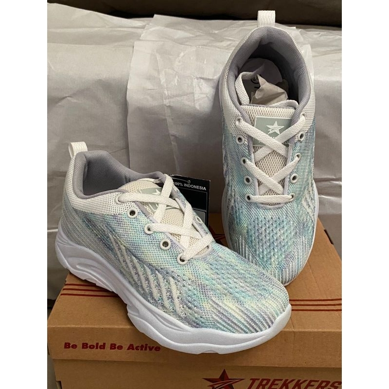 Sepatu Sneakers Sepatu Olahraga Sepatu Lari Trekkers Britney terbaru