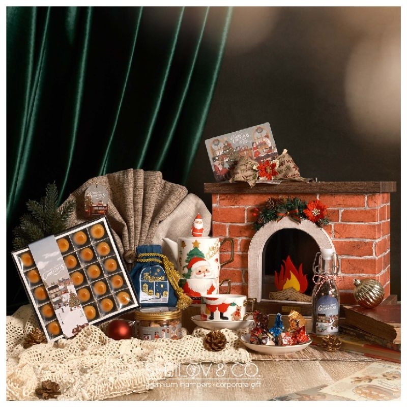 

WARMTH | Christmas Hampers