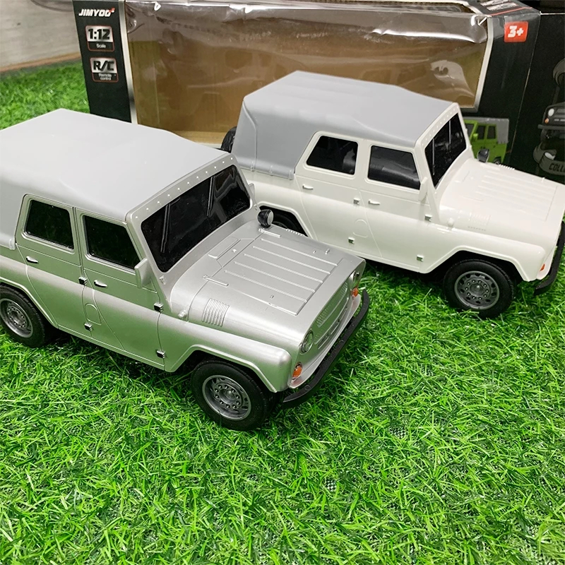 Mobil Remote Control RC Carry Pickup Suara Mesin Keluar Asap Box Mainan Remot Kontrol 2.4Ghz