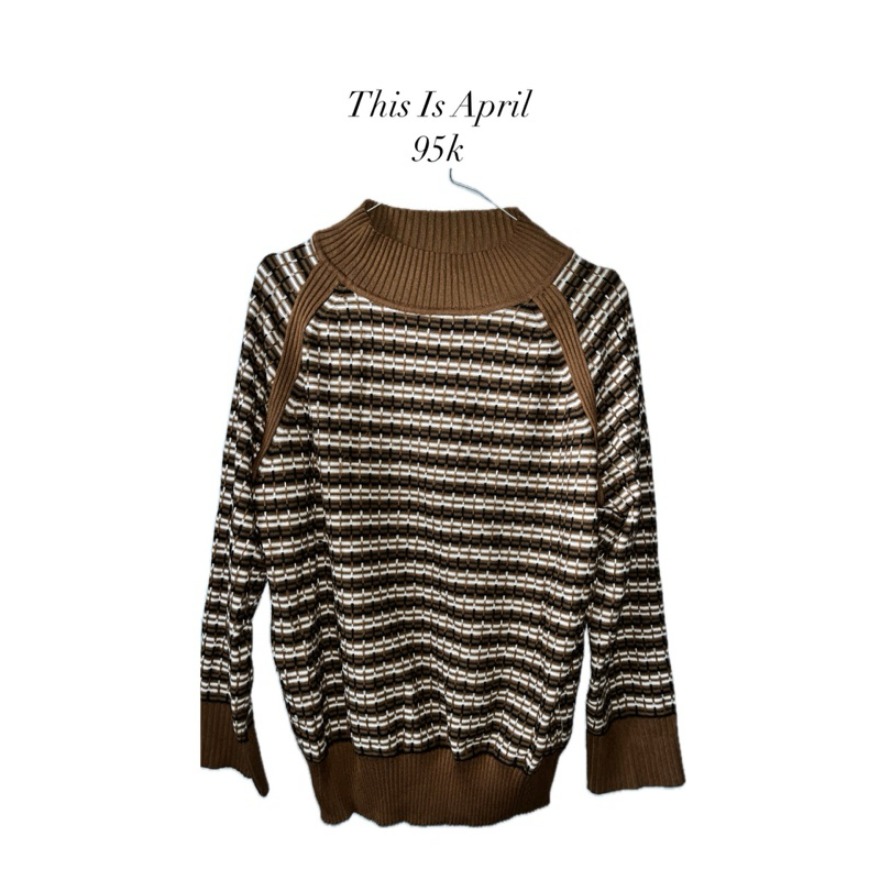 Preloved Sweater Nayoung Wanita This is April