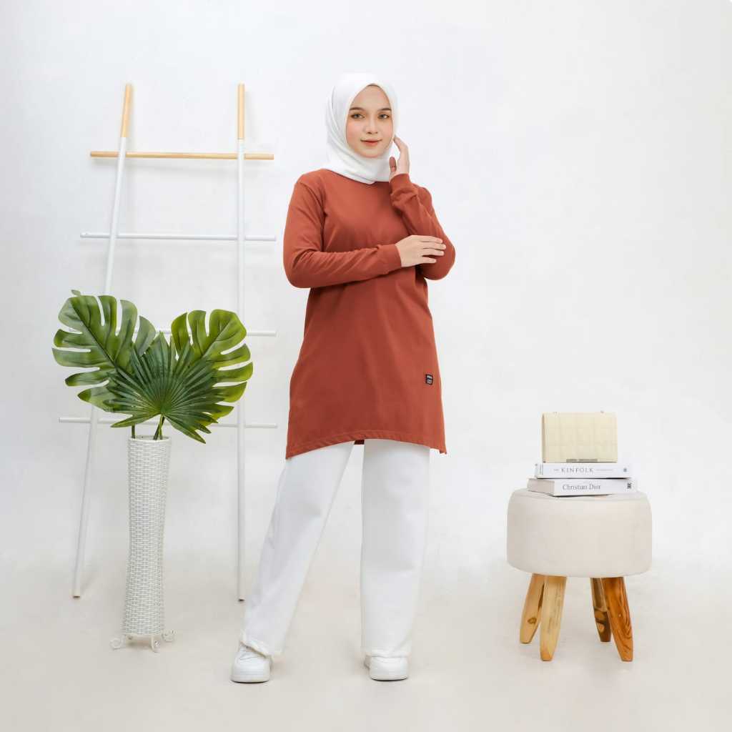 Hipocryte Non Kaos Tunik Wanita Lengan Panjang Combed 24S Merah Bata Tunik Jumbo Size M Sampai 3XL