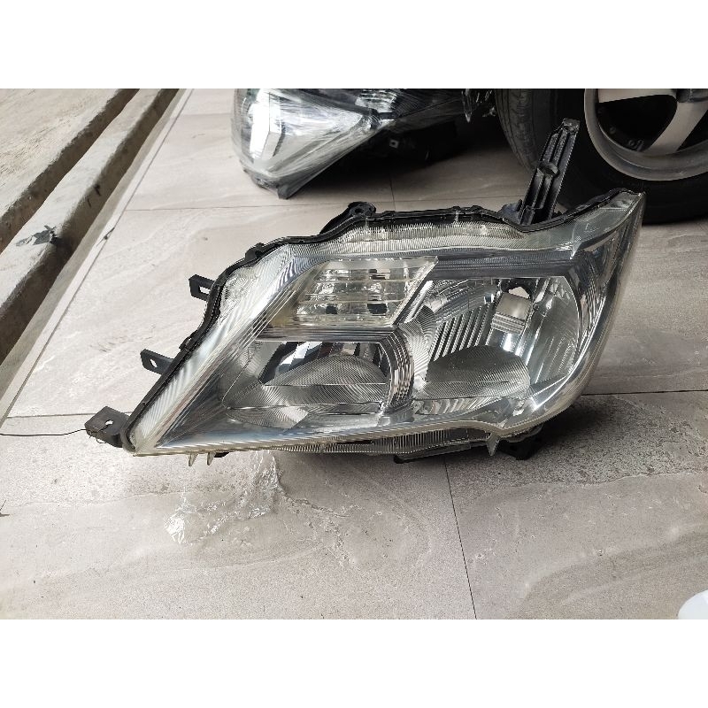 headlamp serena c26 original