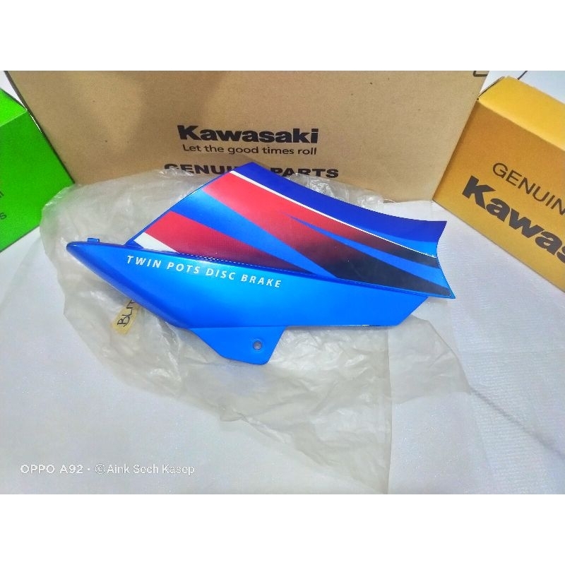tutup aki blitz r striping