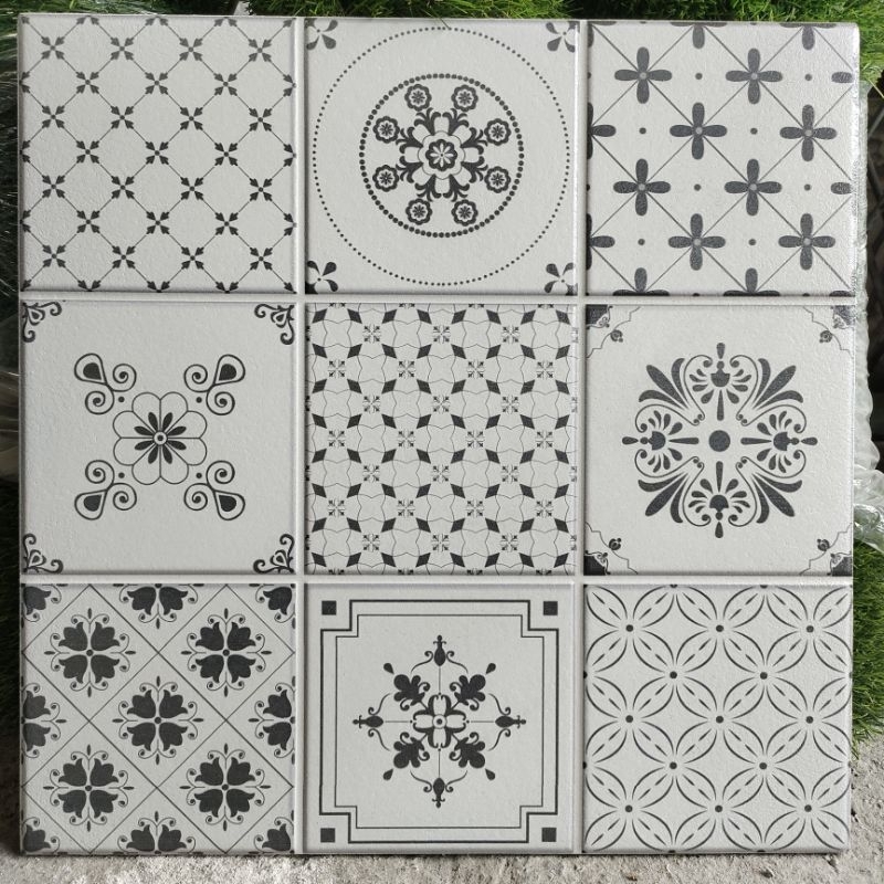 KERAMIK 40X40 MATT MOTIF BATIK ABU