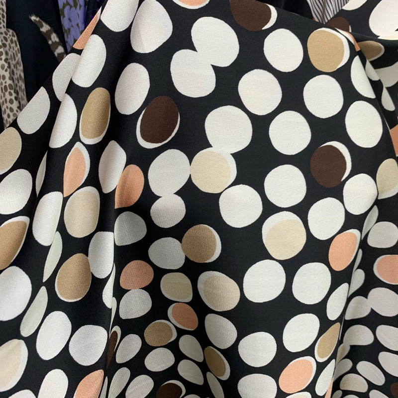 kain silk premium - kain satin silk import - kain satin silk garment motif