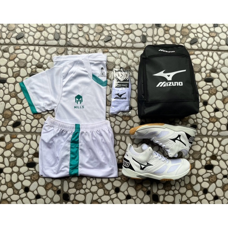 Borong Terkini Sepatu Olahraga Paket Komplit Dewasa Pria dan Wanita VoliBadmintonBasketJogging dll