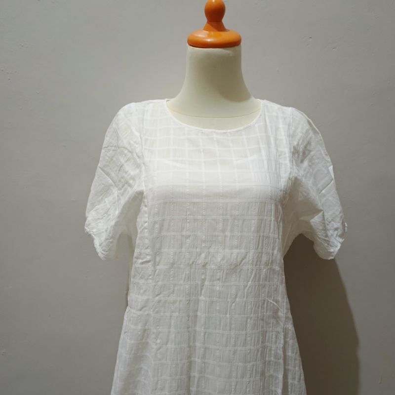 Uniqlo Hana Tajima White Dress Preloved Premium