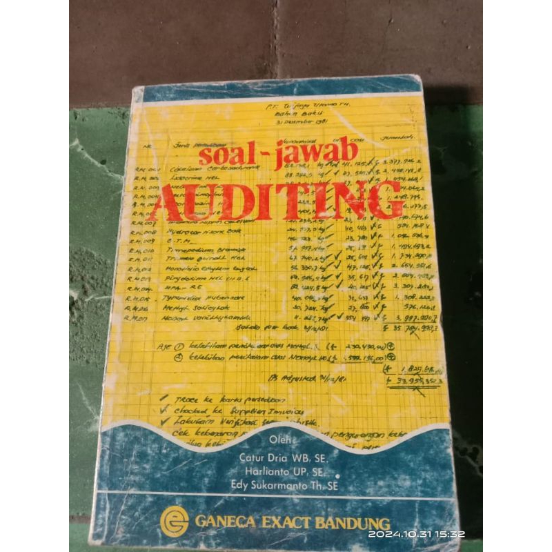 aneka buku pengetahuan kuliah ekonomi