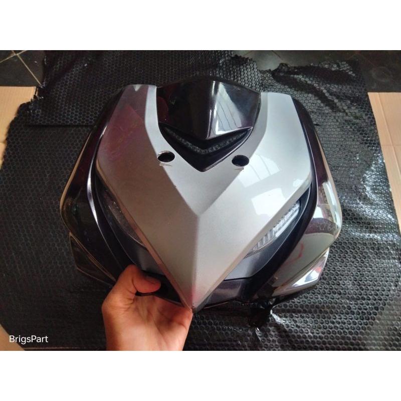 cover panel tameng dada dasi depan honda revo dx AT matic original