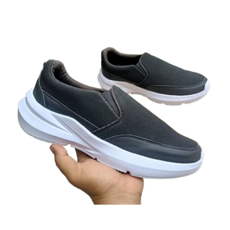 SEPATU SLIP ON PRIA WANITA HITAM PUTIH SIZE 36-43 CASUAL ORIGINAL SNC