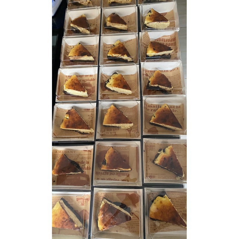 

Burn CheeseCake Per Slice Premium Cremy Cheesy