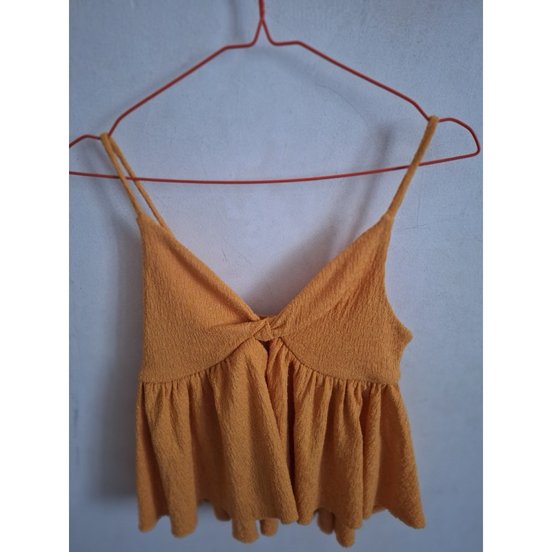 urban outfitters crop top