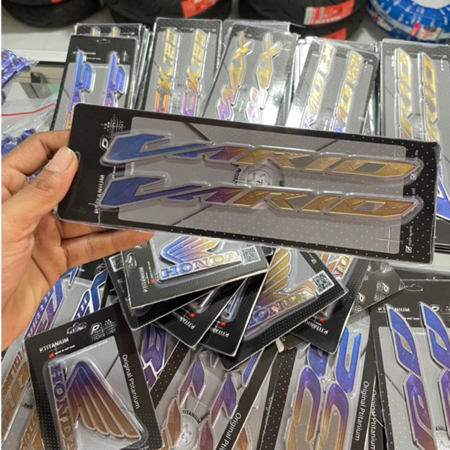 EMBLEM TITANIUM VARIO KANAN KIRI