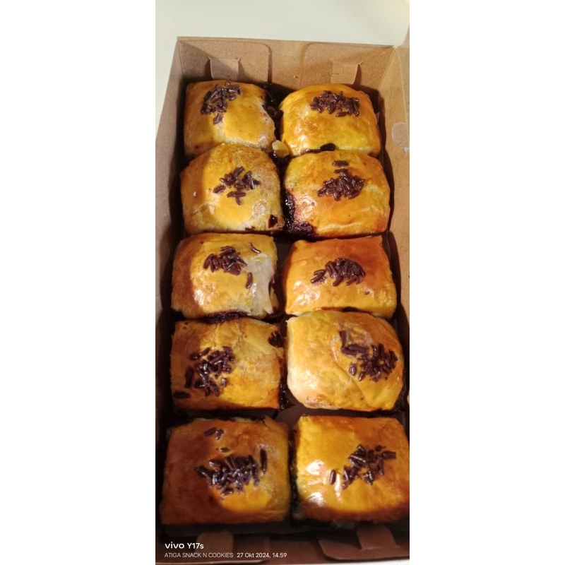 

BOLLEN LUMER FRESH PALEMBANG ISI 10 COKLAT KEJU