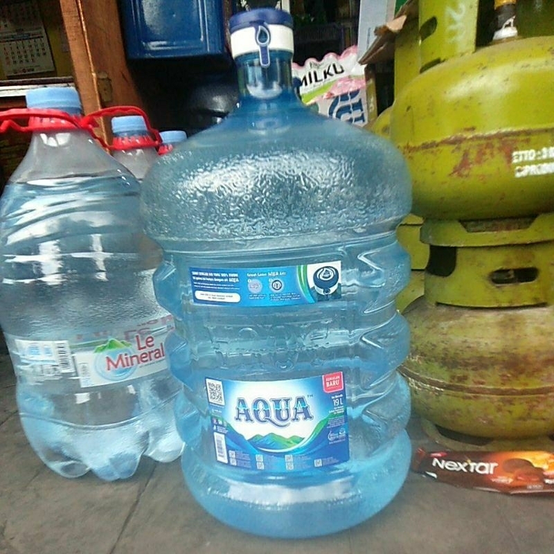 

Galon Aqua baru bening kinclong+ Air 19 liter