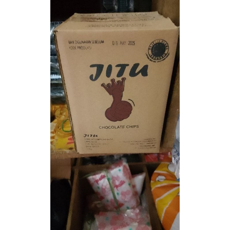 

choco chips jitu 1/2 bulat gepeng repack 250 gram