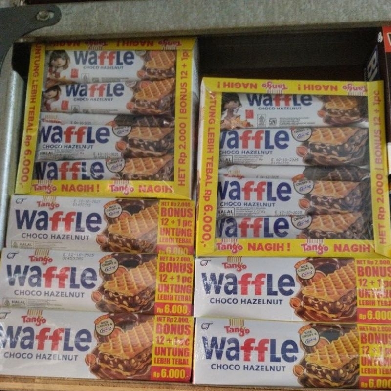 

tango waffle choco hazelnut 1pak isi 12pcs bonus 1pcs 25gr