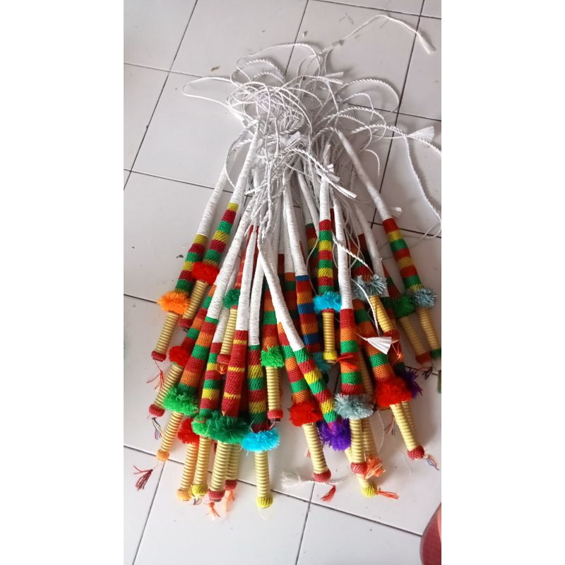 pecut senar menjalin