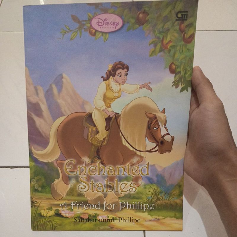 Majalah Disney Princess Enchanted Stables ( A Friend for Philippe )