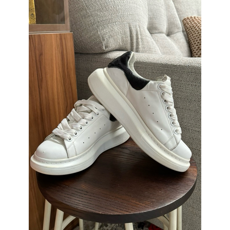 preloved Alexander  McQueen size 37