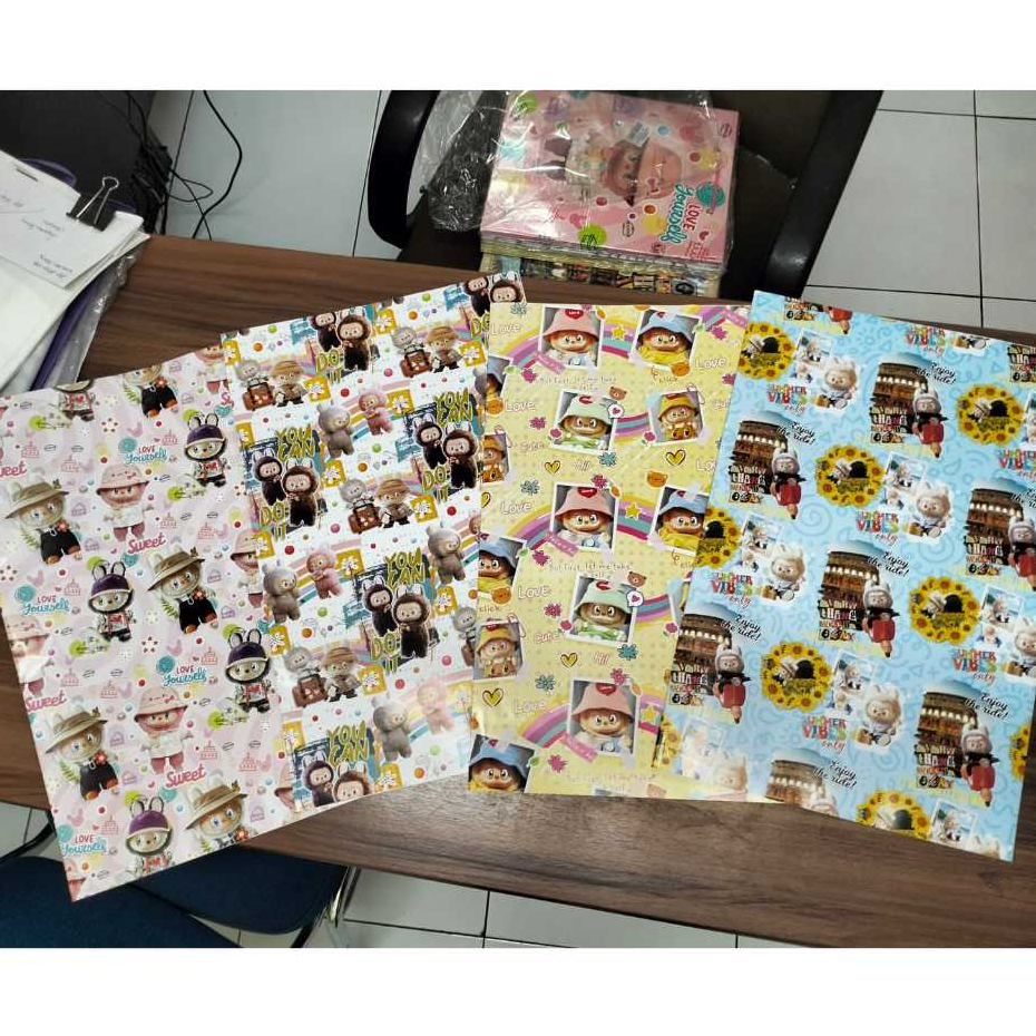 

KERTAS KADO KIKY / KARAKTER LABUBU / MOTIF / BATIK / FANCY / GIFT WRAPS KIKY