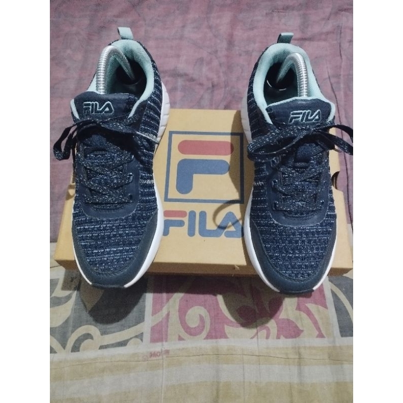 Sepatu Sneakers Wanita Original Second 2nd