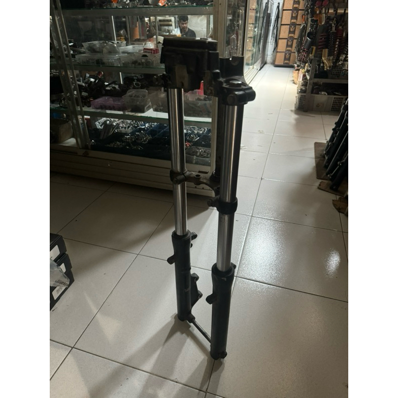 Shock skok depan megapro primus original