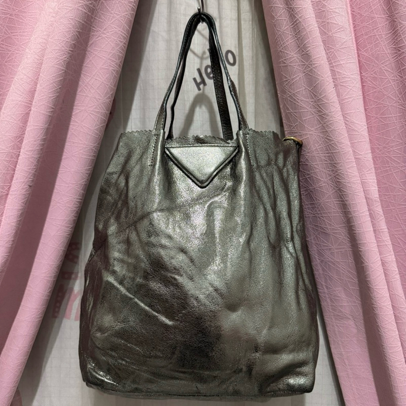 tas pesenan kak amma. tote bag silver abu abu. tas tote bag preloved