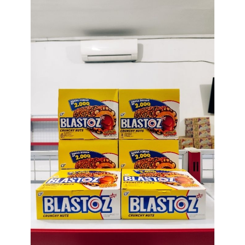 

Blastoz Crunchy Nuts (1 pack isi 12pcs x 24gr)