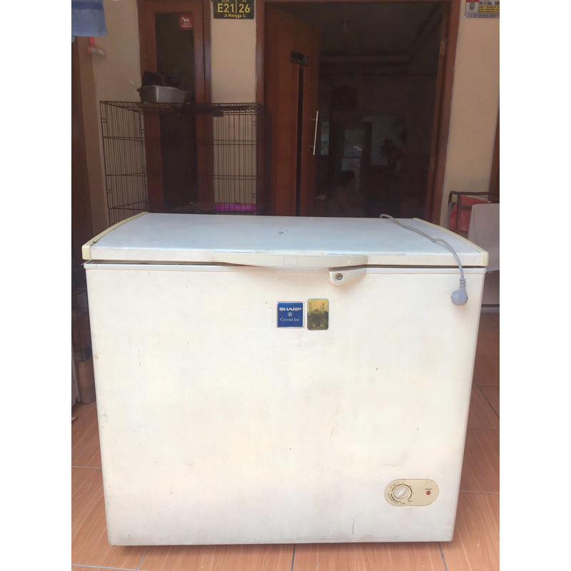 Freezer SHARP 200 L (Second)