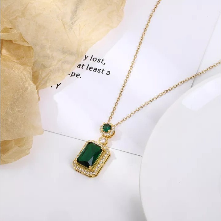 Kalung Wanita Rantai Nori Liontin Batu Hijau