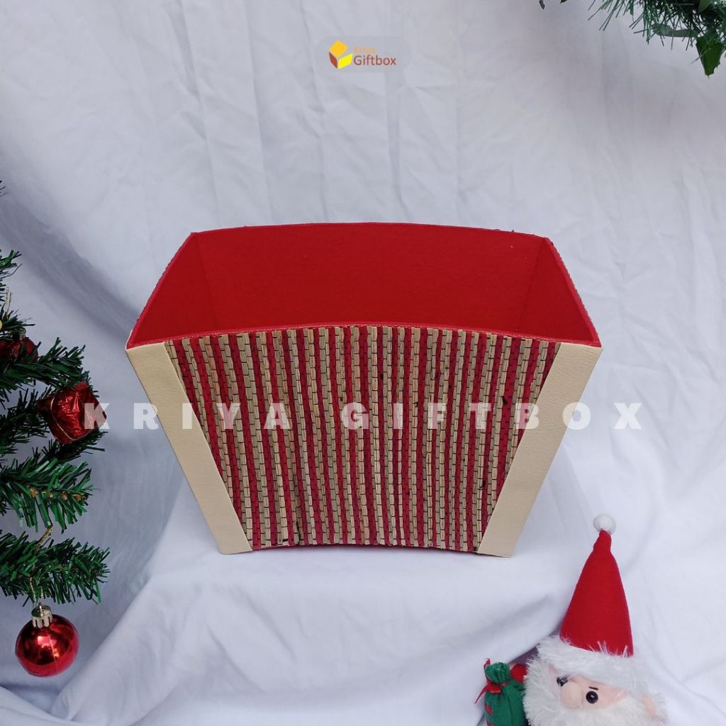 

Keranjang Hampers Natal Bahan Anyaman Mendong | Keranjang Parcel Murah Eksklusif