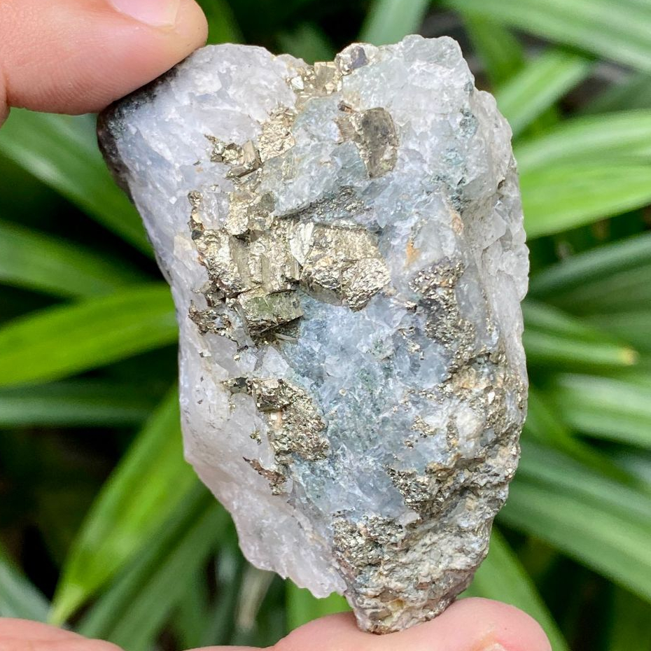 138Gr Mineral Pyrite on Crystal Quartz - NATURAL Bongkahan ChalcoPyrite Gems Collection